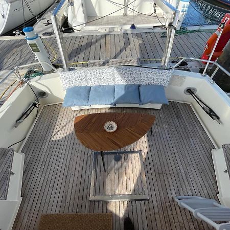 Infantman Yatch Hotel Vila Nova de Gaia Bagian luar foto