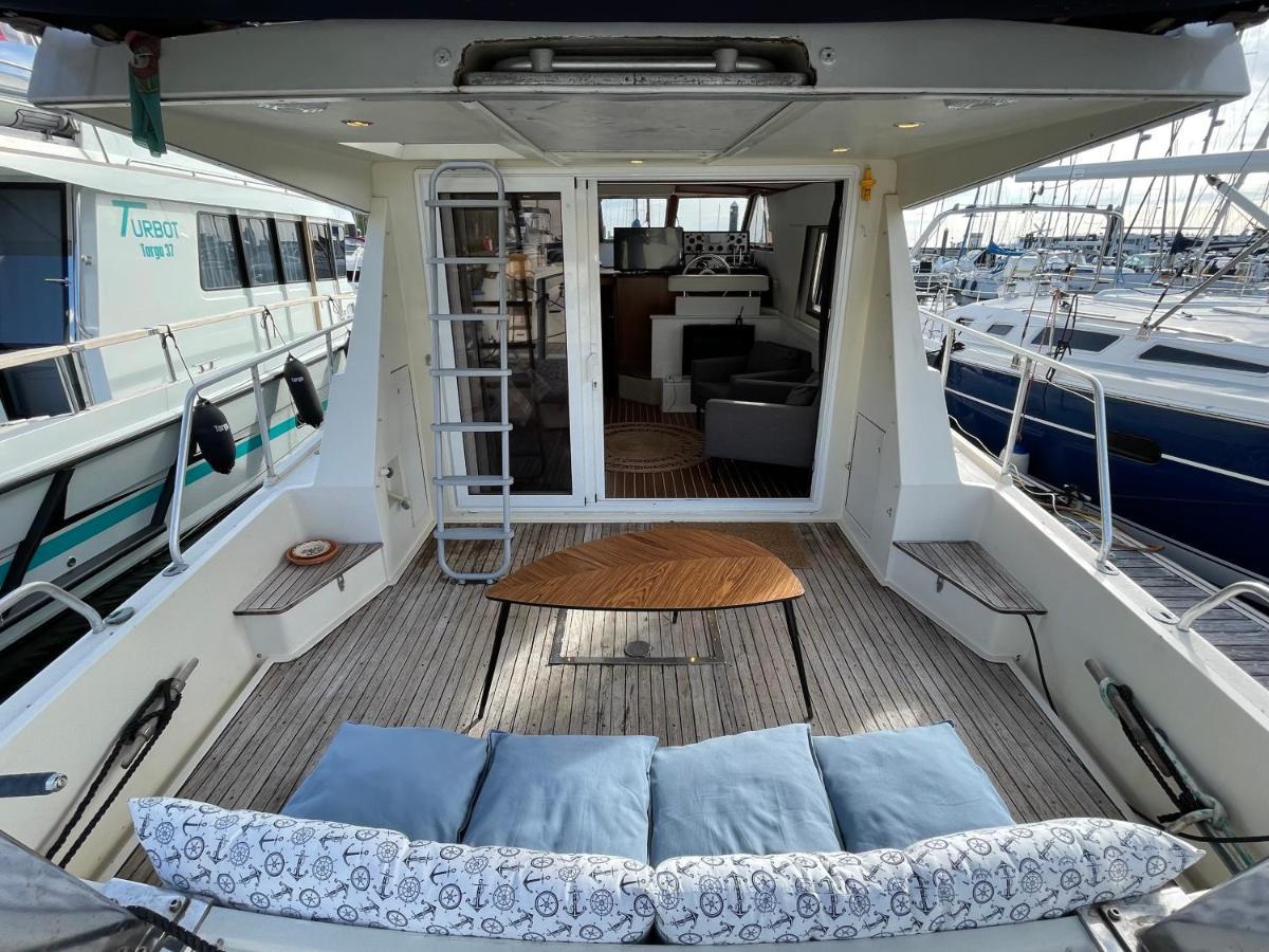 Infantman Yatch Hotel Vila Nova de Gaia Bagian luar foto