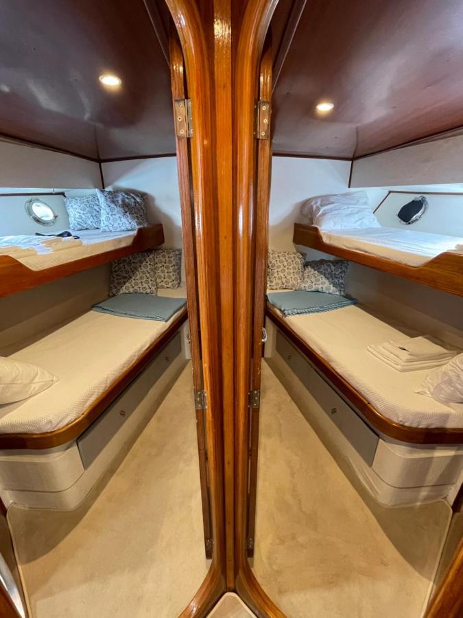 Infantman Yatch Hotel Vila Nova de Gaia Bagian luar foto