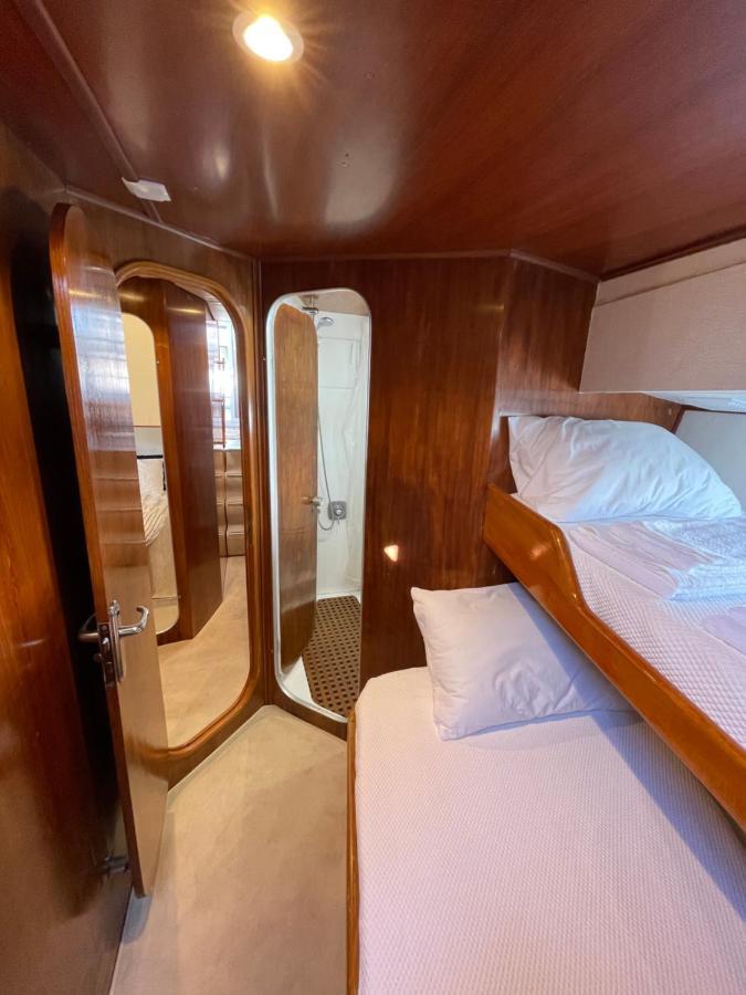 Infantman Yatch Hotel Vila Nova de Gaia Bagian luar foto