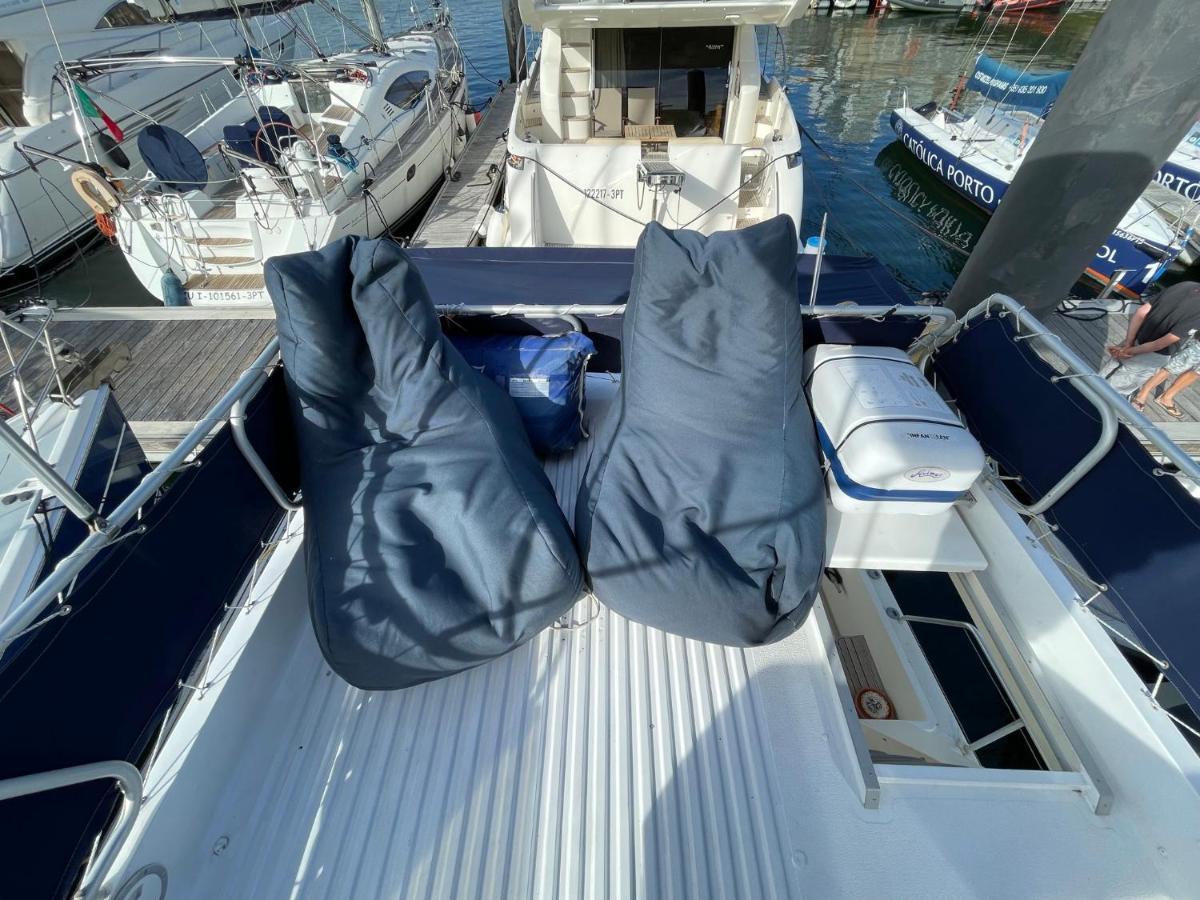 Infantman Yatch Hotel Vila Nova de Gaia Bagian luar foto